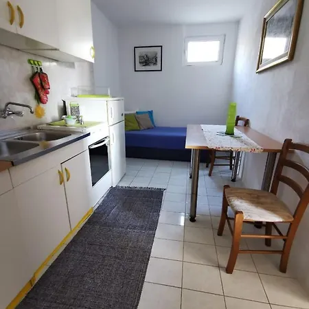 Guest house Bohemia Retro In Centar 3*