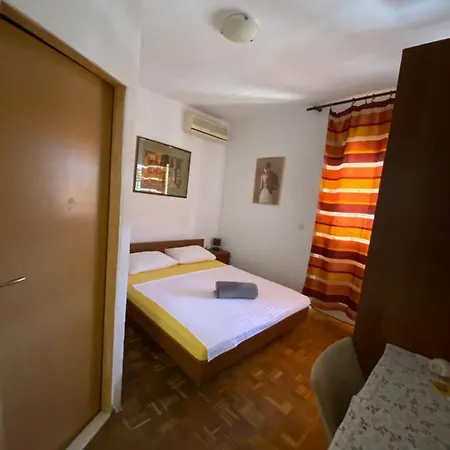 Bohemia Retro In Centar Guest house 3*